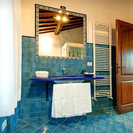 Il Giuncheto Bed and Breakfast 4*